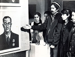 Выставка в Агалыке, посвящённая 40-летию Победы.