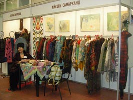 9-12 сентября 2010года арт-студия "Айсель" принимала участие в "Салоне авторской моды" проходившем в Москве на "Тишинке"